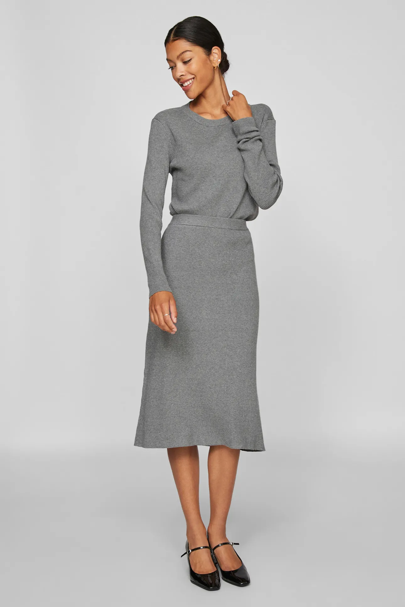 Falda de punto canalé midi