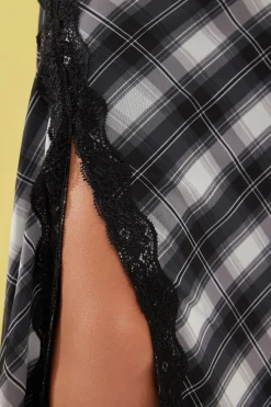 Falda larga detalle encaje