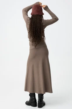 Falda midi de canal&eacute;