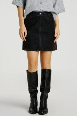 Falda mini regular fit denim