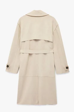 Gabardina con botones y cintur&oacute;n con detalle de bolsillo