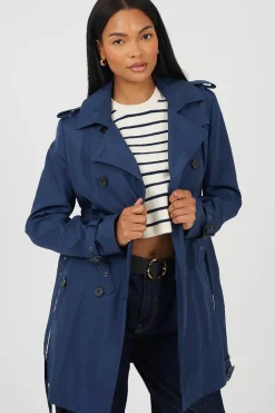 Gabardina con cintur&oacute;n y botones