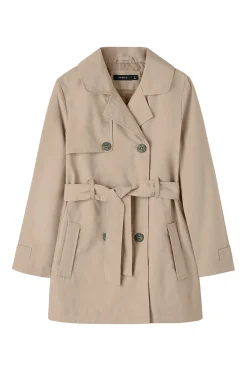 Gabardina con cintur&oacute;n