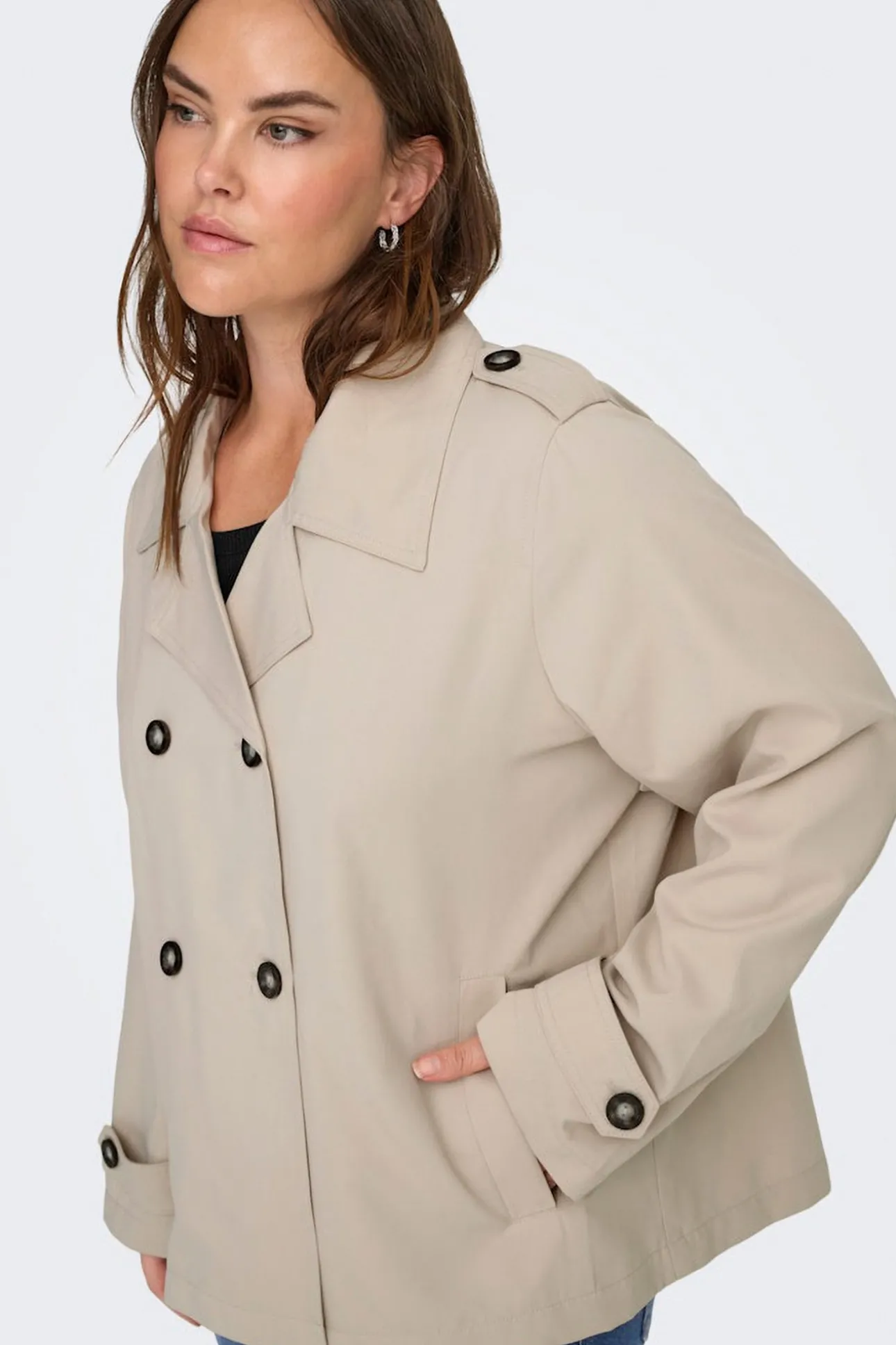 Gabardina corta talla grande