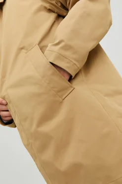 Gabardina cuello italiano