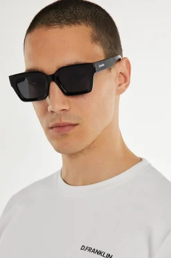 Gafas de sol cuadradas cl&aacute;sicas