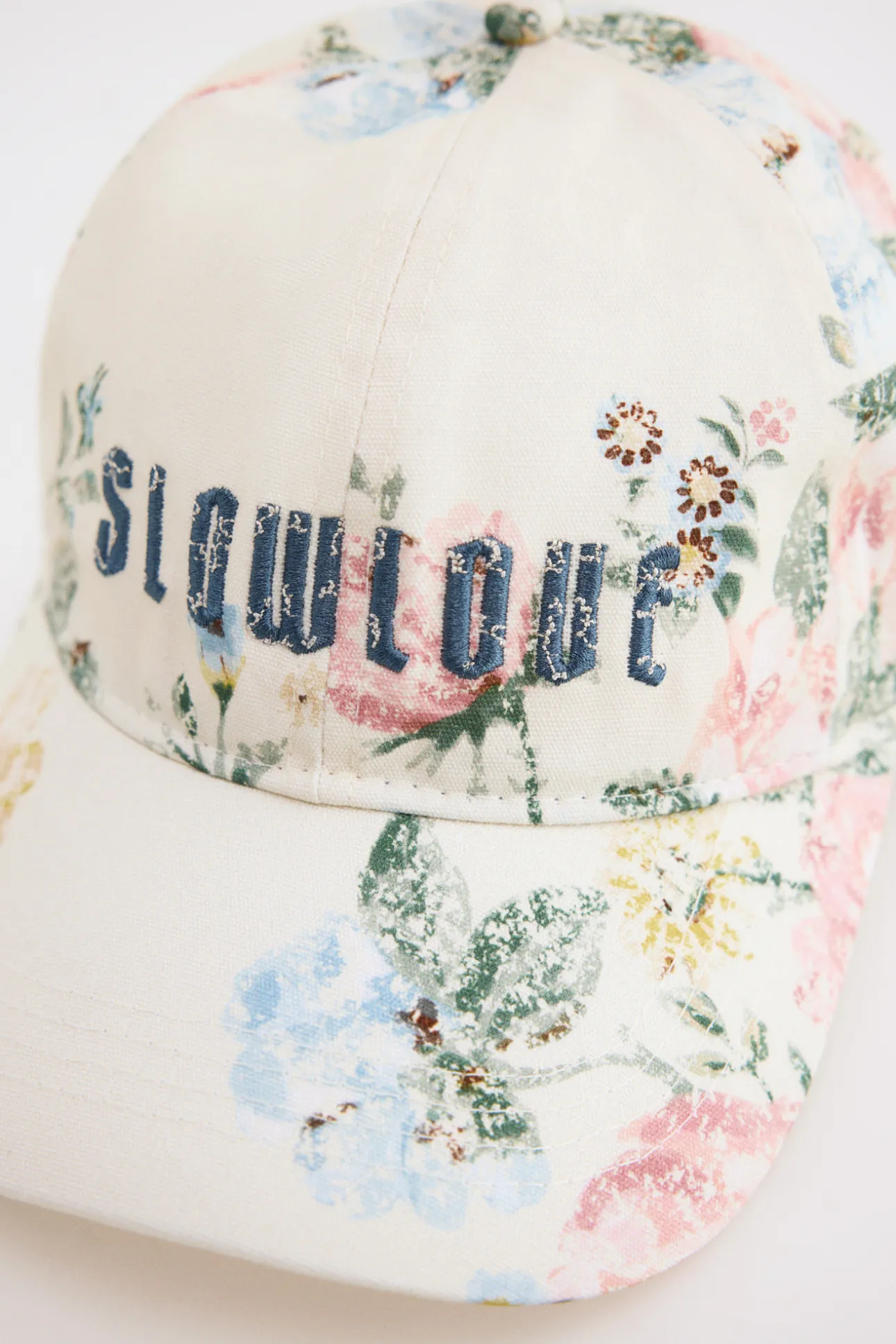 GORRA ESTAMPADO FLORAL