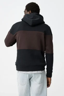 Hoodie con Bordado Frontal