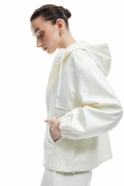 Impermeable efecto cuero