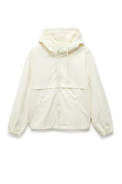 Impermeable efecto cuero