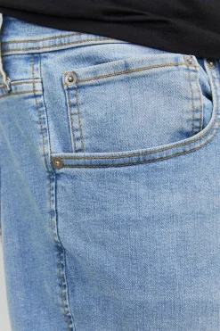 Jeans corte recto cinco bolsillos