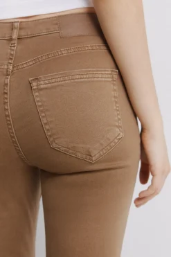 Jeans kick flare color