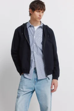 Jeans lavado medio claro straight fit