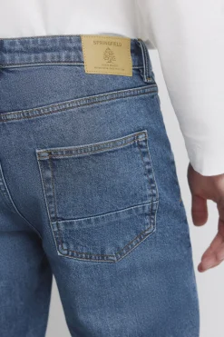 Jeans lavado medio oscuro slim fit