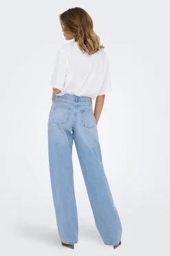 Jeans rectos tiro medio