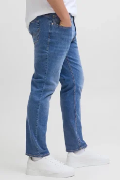 Jeans slim fit cinco bolsillos