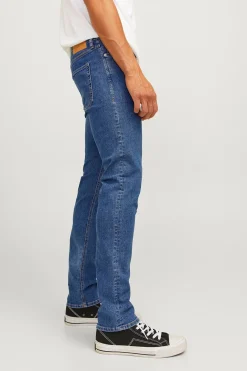 Jeans slim fit cl&aacute;sico