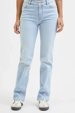 Jeans slim tiro medio