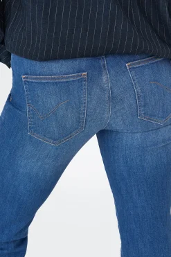 Jeans Straight Tiro Medio