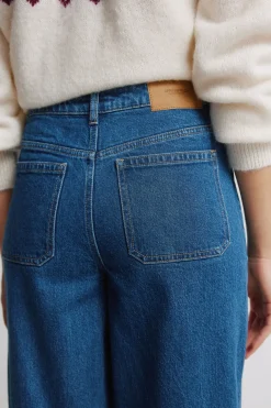 Jeans super wide bolsillos plastr&oacute;n