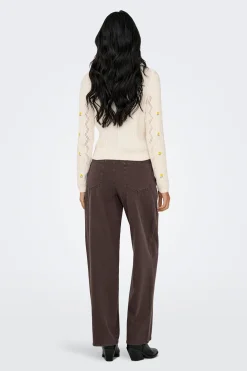 Jersey con calados y bordados