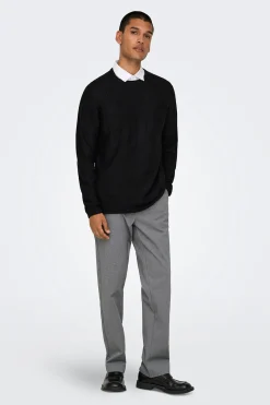 Jersey cuello redondo.