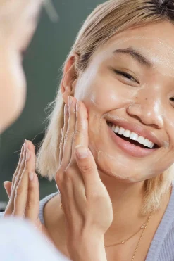 Limpiador Exfoliante de Vitamina C 100ml