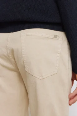 Pantal&oacute;n 5 bolsillos lavado slim fit