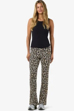 Pantal&oacute;n canal&eacute;