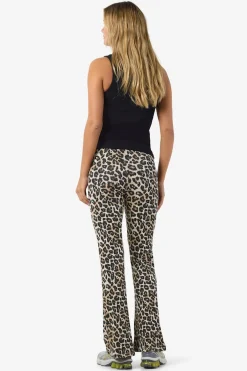 Pantal&oacute;n canal&eacute;