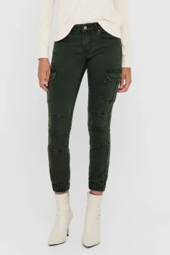 Pantal&oacute;n cargo slim fit