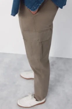 Pantal&oacute;n cargo tapered
