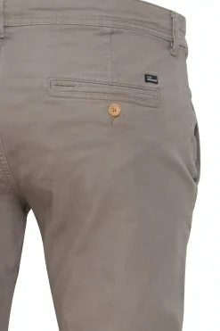 Pantal&oacute;n chino casual
