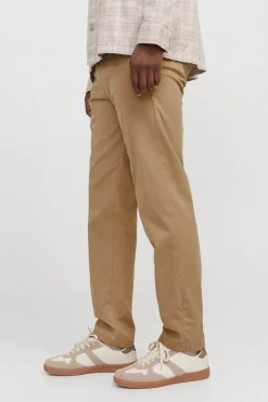 Pantal&oacute;n chino de corte relajado