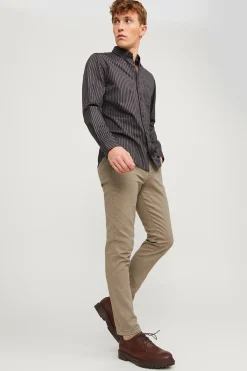 Pantal&oacute;n chino slim fit