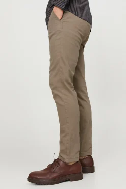 Pantal&oacute;n chino slim fit