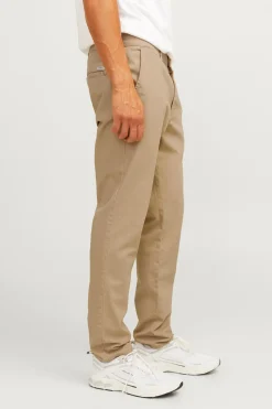 Pantal&oacute;n chino slim tiro medio