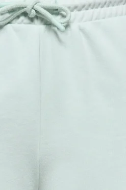 Pantal&oacute;n corto de ch&aacute;ndal