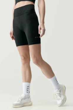 Pantal&oacute;n corto deportivo India Negro