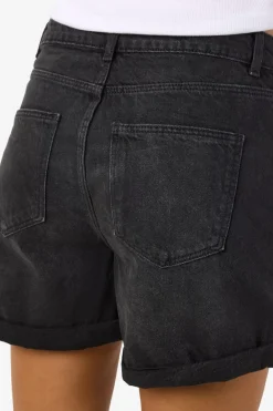 Pantal&oacute;n corto vaquero