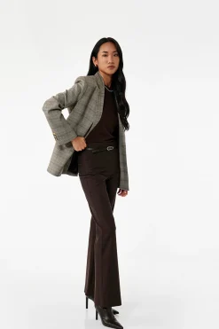 Pantal&oacute;n de tela con cintur&oacute;n