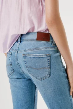 Pantal&oacute;n denim flare tiro bajo Pimlico