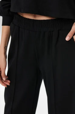 Pantal&oacute;n flu&iacute;do cintura ajustable