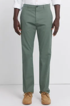 Pantal&oacute;n microestampado slim fit