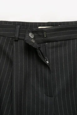 Pantal&oacute;n palazzo