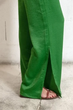 Pantal&oacute;n palazzo