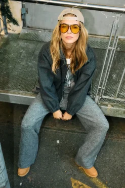 pantalón punto línea lateral