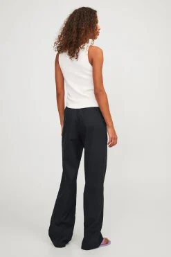 Pantal&oacute;n regular fit verano