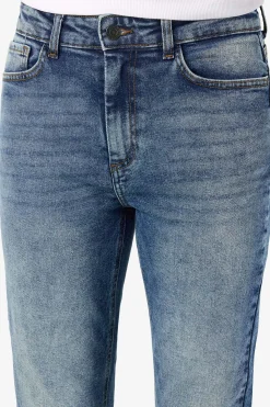 Pantal&oacute;n vaquero de largo tobillero