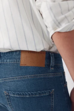 Pantal&oacute;n vaquero ligero slim fit